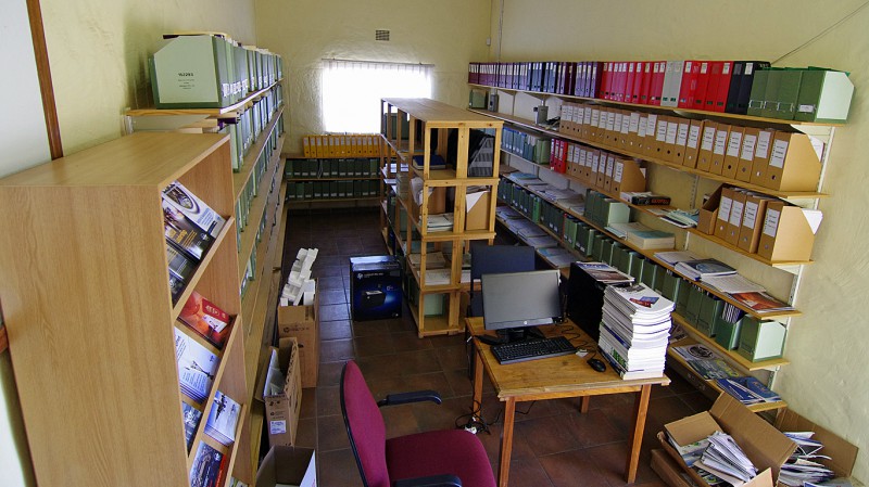 Library04